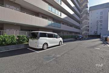 敷地内駐車場（屋外平面式）