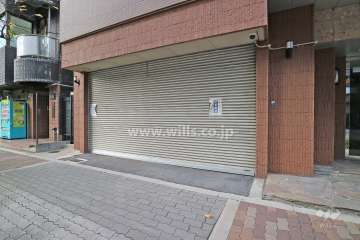 敷地内駐車場(シャッター付き)