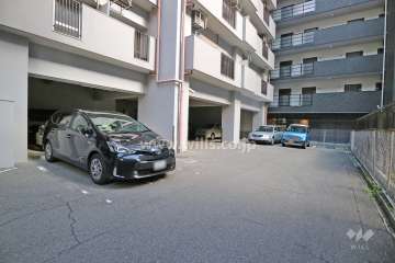 敷地内駐車場(屋外平面式)