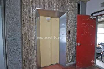 東棟のエレベーター