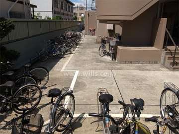 駐輪場