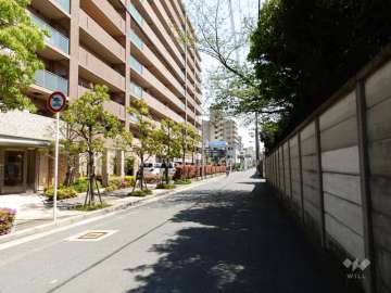 敷地南側前面道路