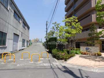 敷地西側前面道路