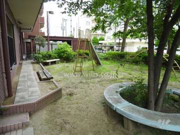 敷地北東側には公園があります。