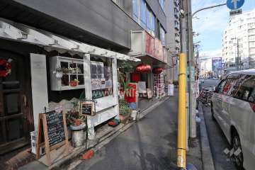1階は店舗が入っています。