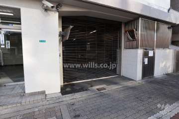 駐車場の出入口