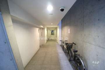 ルグランデ新大阪南の共用廊下