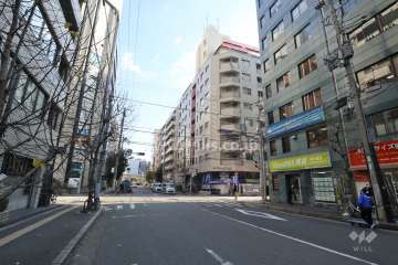 敷地北側の前面道路