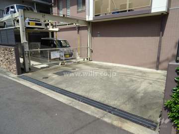 敷地内駐車場（屋内平面式）