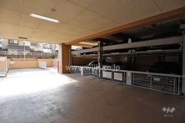 敷地内駐車場(屋内機械式と屋外機械式があります。)