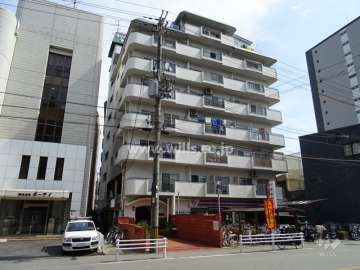 クリームハイム十三の外観（北西側から）