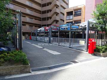 駐車場出入り口