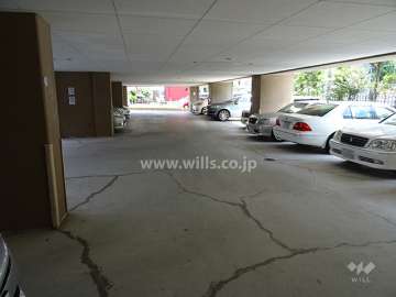 敷地内駐車場（屋内平面式）