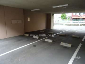 敷地内駐車場（屋内平面式）