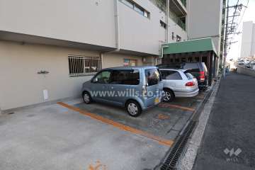 敷地内駐車場（屋外平面式）