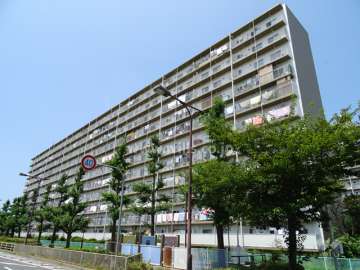 新北野コーポＣ棟の外観（南東側から）