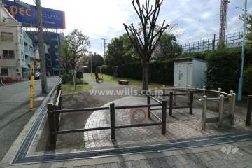 塚本駅前公園