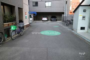 敷地北側の前面道路