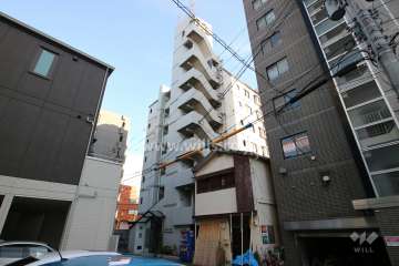 グランピア塚本のマンションの外観（北西側から）