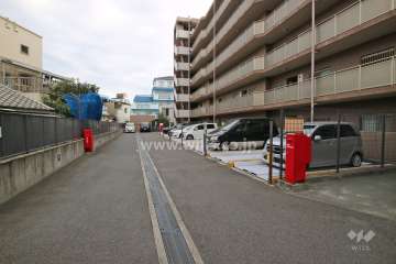 敷地内駐車場(屋外機械式・屋外平面式)