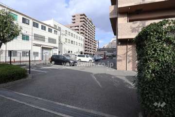 敷地内駐車場（屋外平面式）