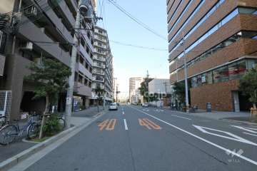 敷地南側の前面道路