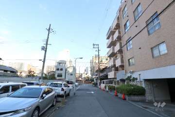 敷地北側の前面道路