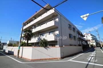 チサンマンション豊中南桜塚の外観(東側から)