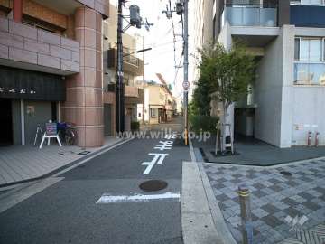 敷地南西側の前面道路