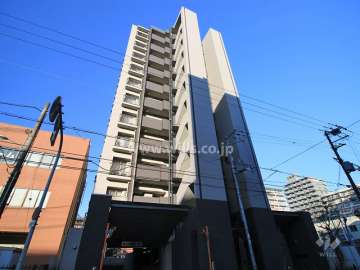 ローレルコート新大阪の外観（南東側から）