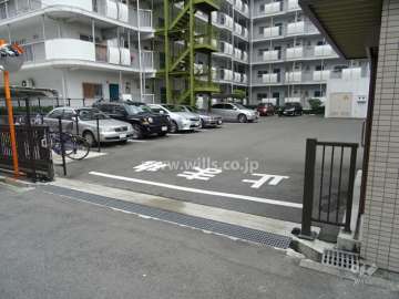 駐車場出入り口（ゲート付）