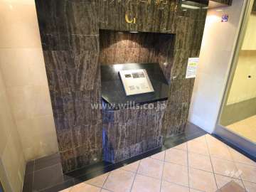 エントランスはオートロック付きです。