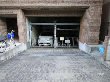 敷地内駐車場（屋内機械式）