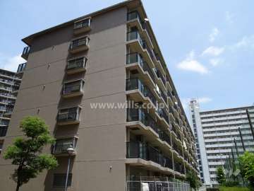 ユニライフ北大阪1号棟の外観（南西側から）