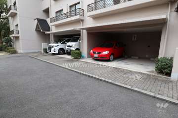 敷地内駐車場（屋内平面式）