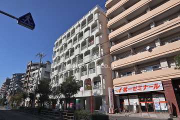 パレブラン御堂筋翔の外観（南東側から）