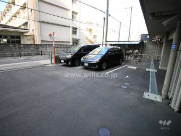 敷地内駐車場（屋外平面式）