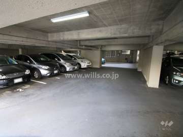 敷地内駐車場（屋内平面式）