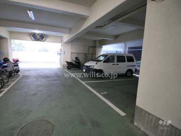 敷地内駐車場（屋内平面式）