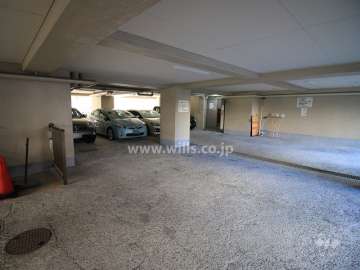 敷地内駐車場（屋内平面式）