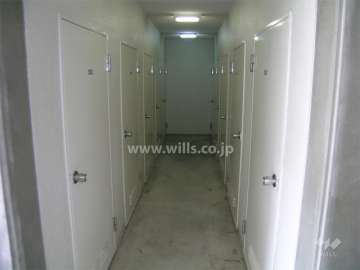 エントランス横にあるトランクルーム