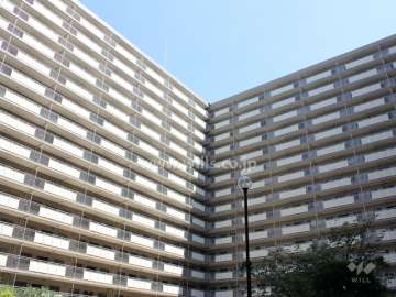 ファミールハイツ北大阪2号棟の外観（北西側から）