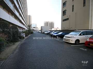 敷地内駐車場（屋外平面式）