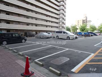 敷地内平面式駐車場