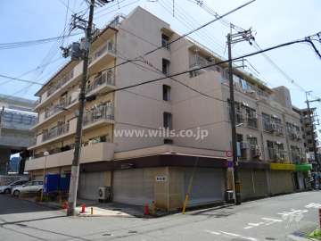 ハイネスト新大阪の外観（北東側から）