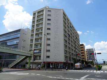シャンボール第2新大阪の外観（南東側から）