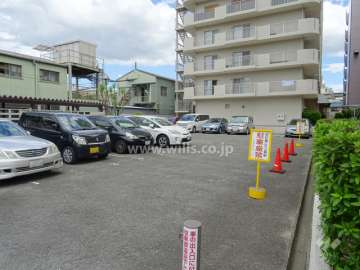 敷地内駐車場(屋外平面式)