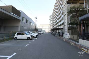 敷地内駐車場（屋外平面式）