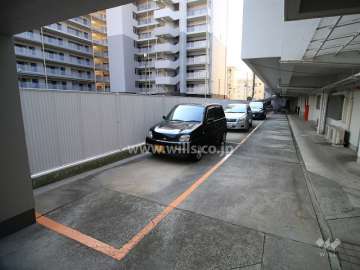 敷地内駐車場（屋外平面式）