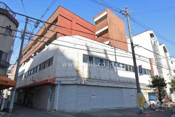 宏栄マンションの外観（南西側から）